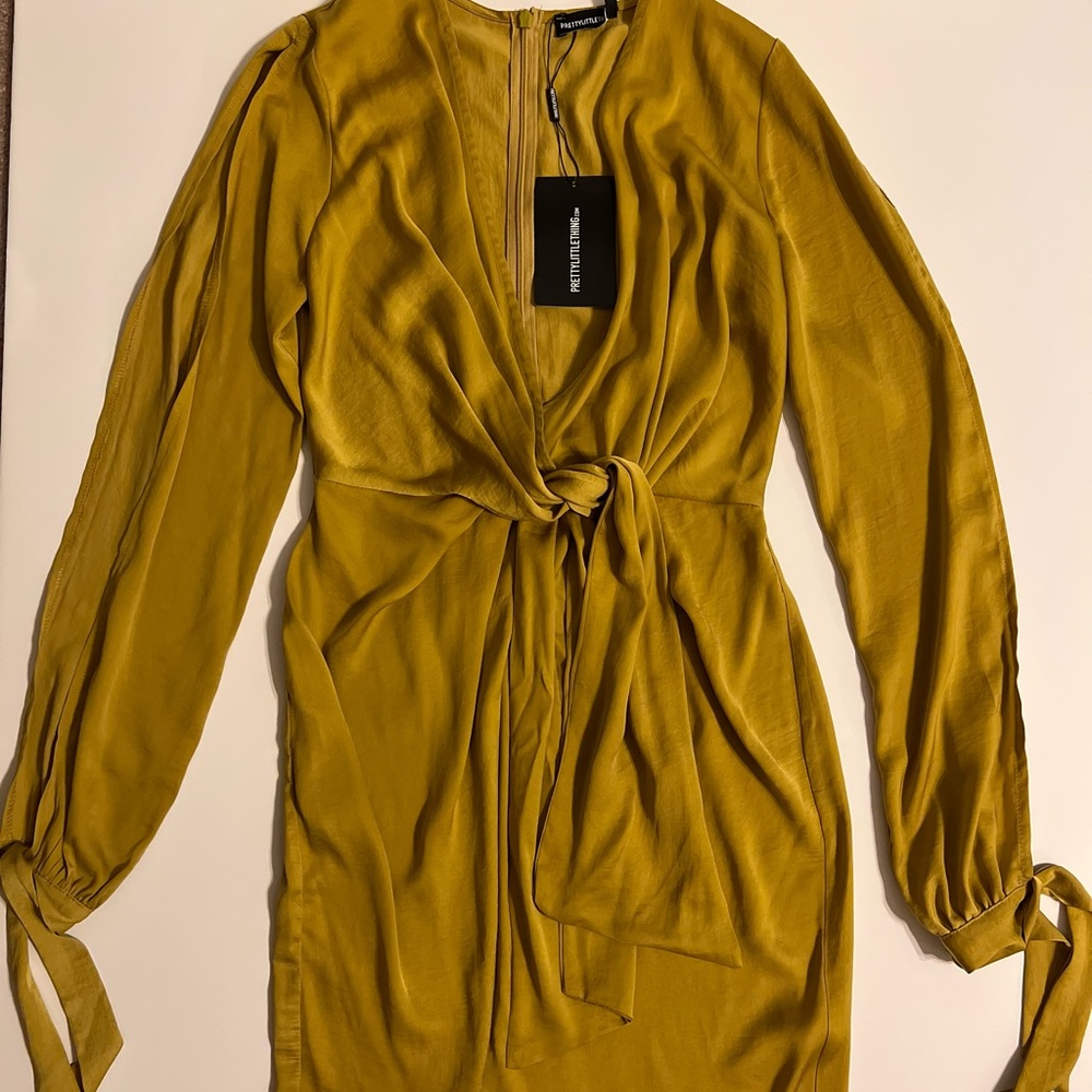 PrettyLittleThing Chartreuse Tie Sleeve Dress